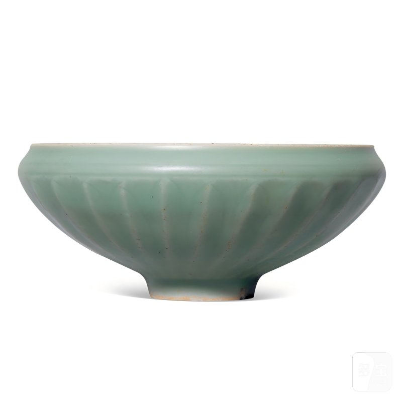 明代 龙泉青釉莲瓣钵